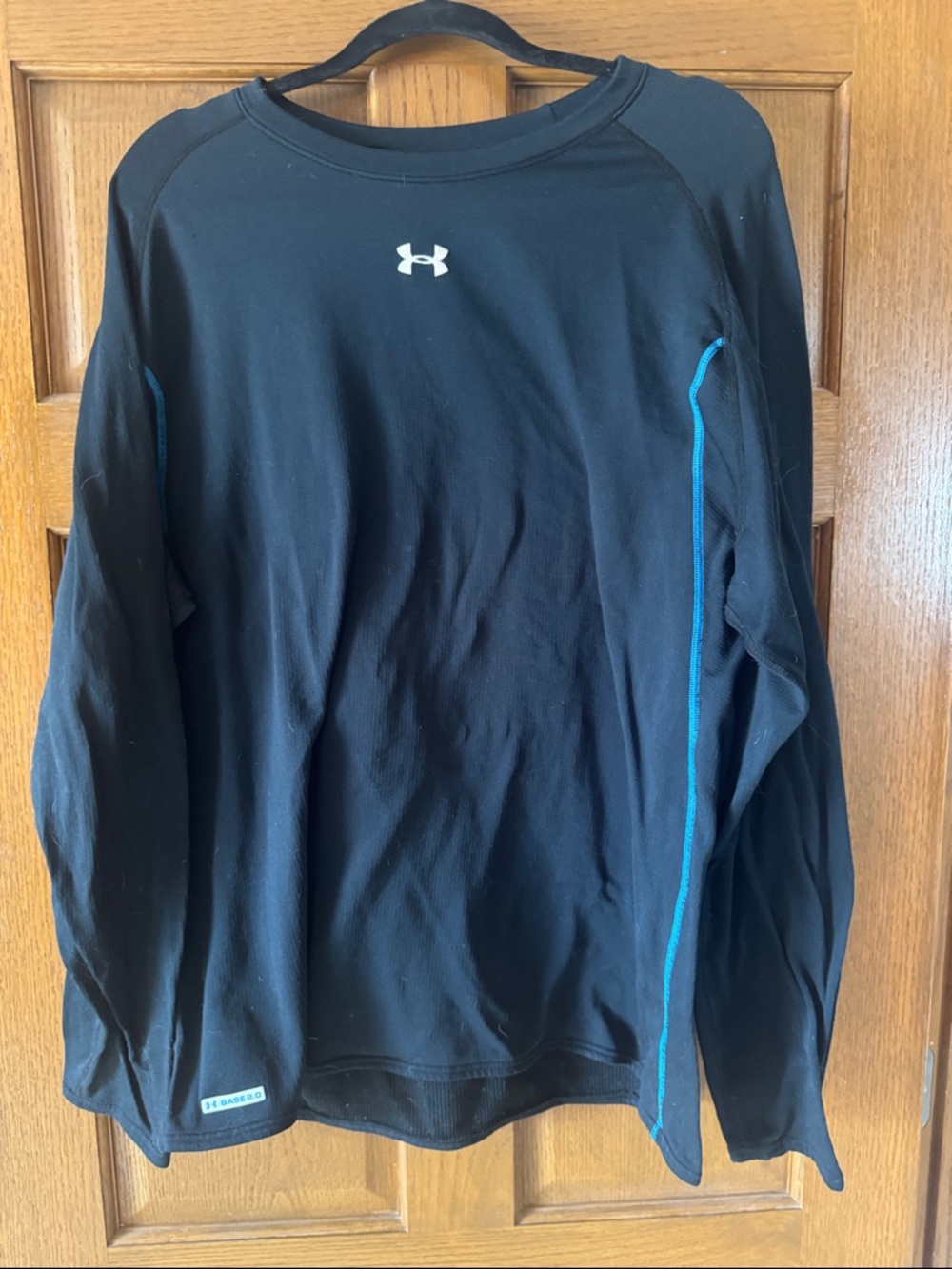 Under Armour Men’s Black Long-Sleeve Performance Top with Blue Trim